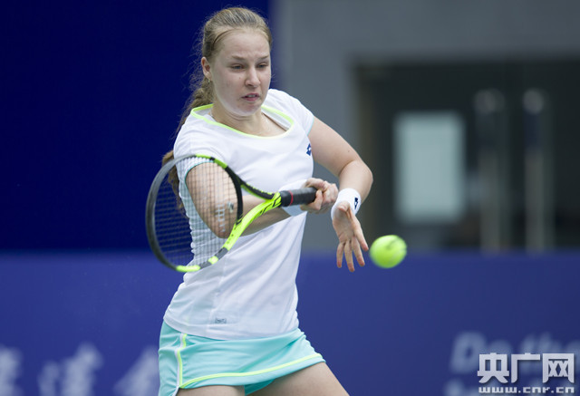 曾因强奸12岁女童入狱 荷兰沙滩排球运动员首秀被嘘