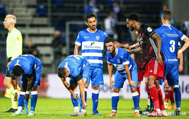 中一直居于 中一直居于